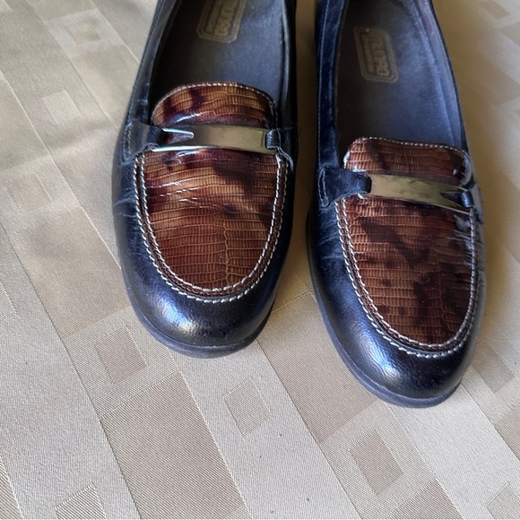 Elegant Black and Brown Women's‎ Loafers - Picture 10 of 12